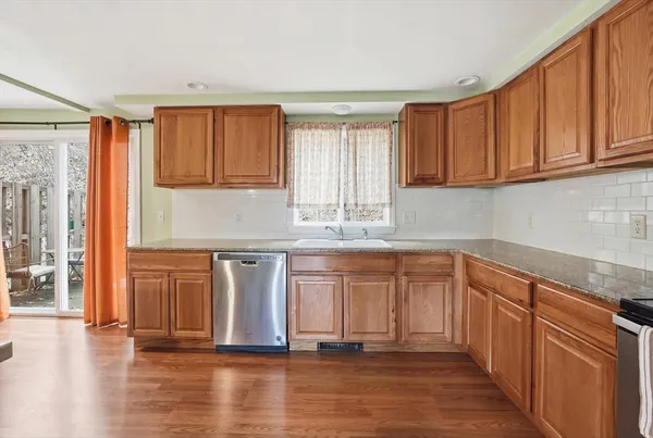 $415,000 | 5 Swan Avenue, Unit B, Worcester, MA 01602
