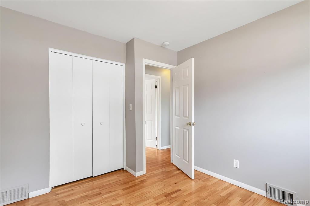 12062 Racine Road Warren, MI 48093 - Photo 27 of 46