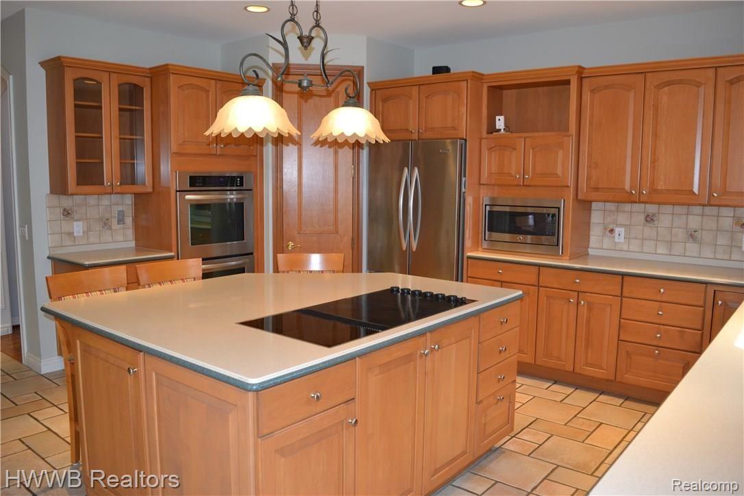 4742 Goodison Pl Drive Rochester, MI 48306 - Photo 14 of 50 14 - Kitchen.JPG