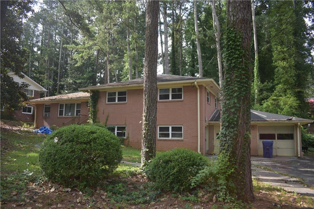 3798 King Henry Road Southwest Atlanta, GA 30331 - Photo 3 of 6