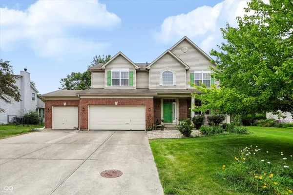 $420,000 | 281 Wakefield Drive East, Greenwood, IN 46142