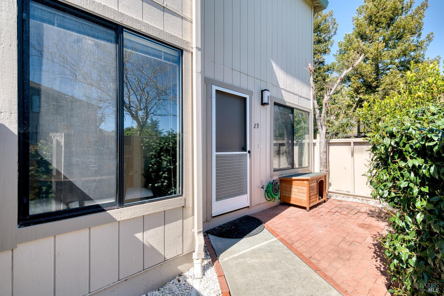 29 Sailmaker Court San Rafael, CA 94903 - Photo 4 of 22