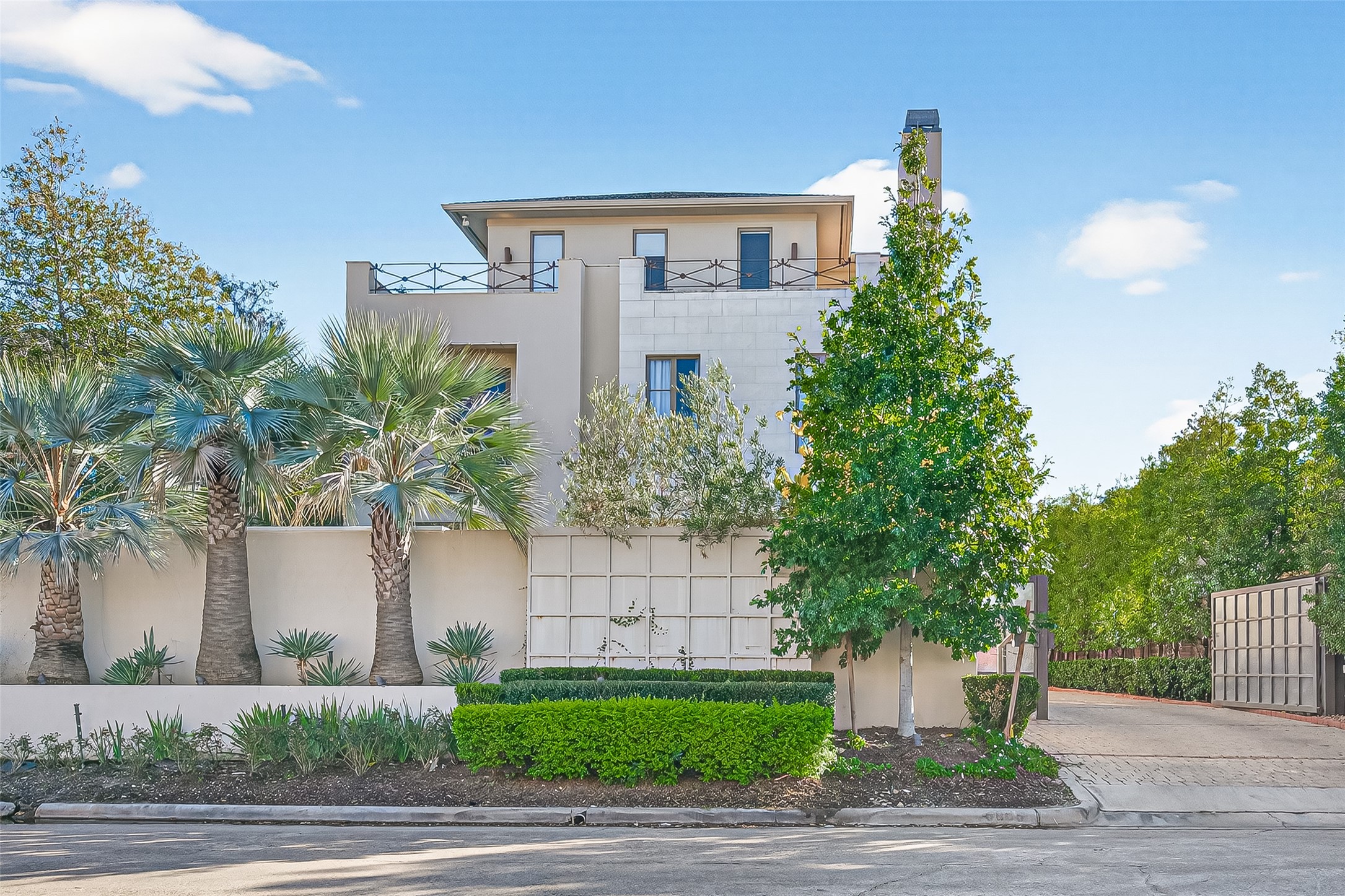 6005 Inwood Drive, Unit A Houston, TX 77057 - Photo 3 of 35