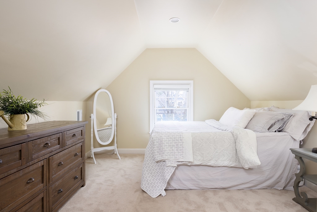 120 Dickerman Road Newton, MA 02461 - Photo 14 of 18