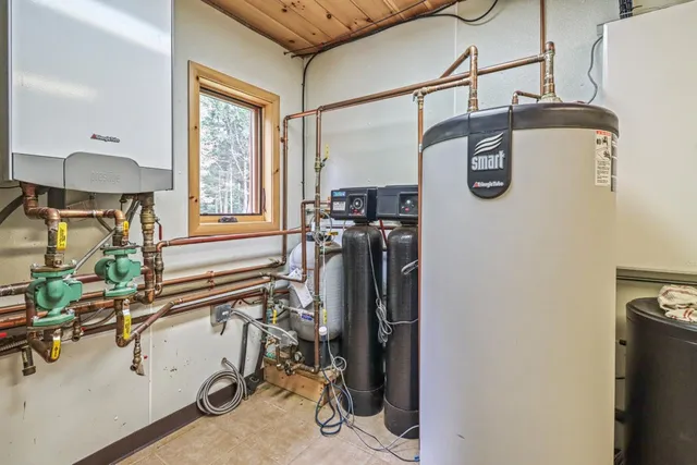 $2,000,000 | 11392 N Pine, Tripoli, WI 54564