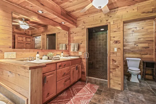 $2,000,000 | 11392 N Pine, Tripoli, WI 54564