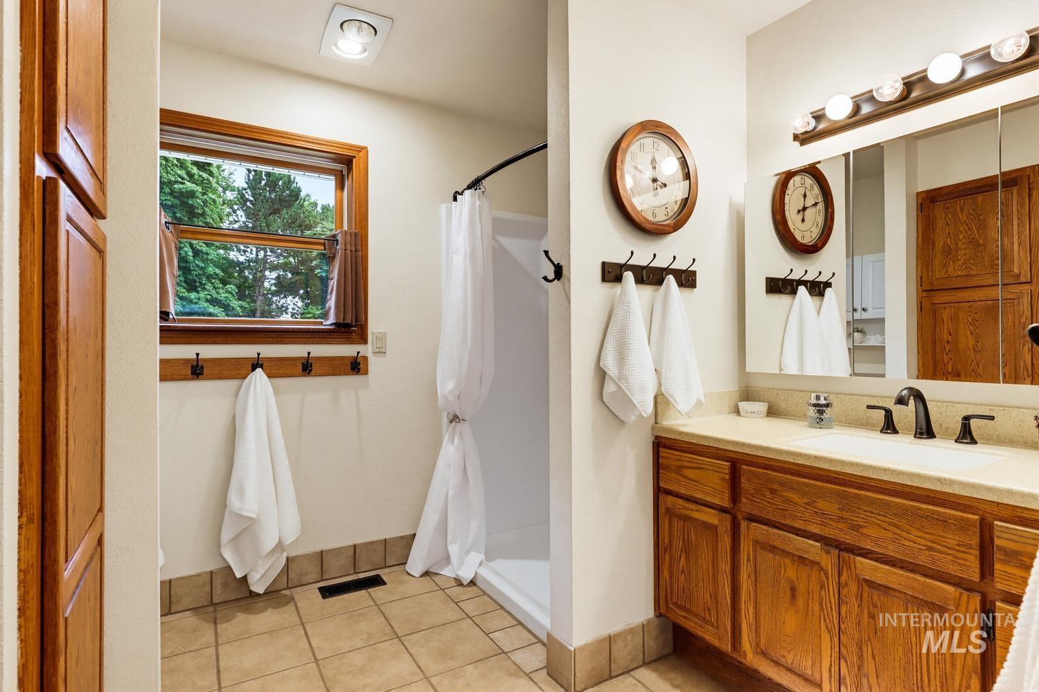 2975 East Autumn Way Meridian, ID 83642 - Photo 35 of 50