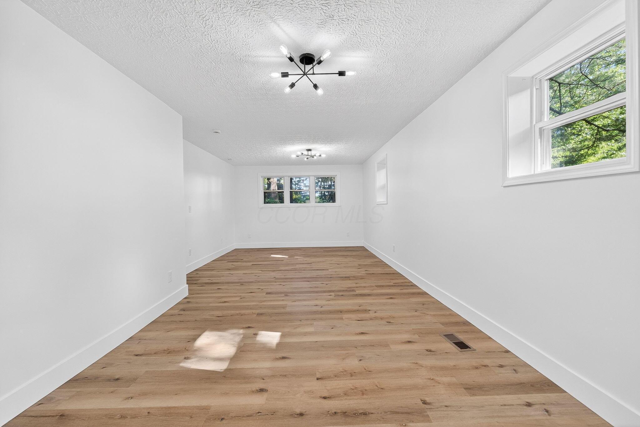 181 Greenbrier Road Sunbury, OH 43074 - Photo 37 of 60 181 Greenbrier (Interior)-47