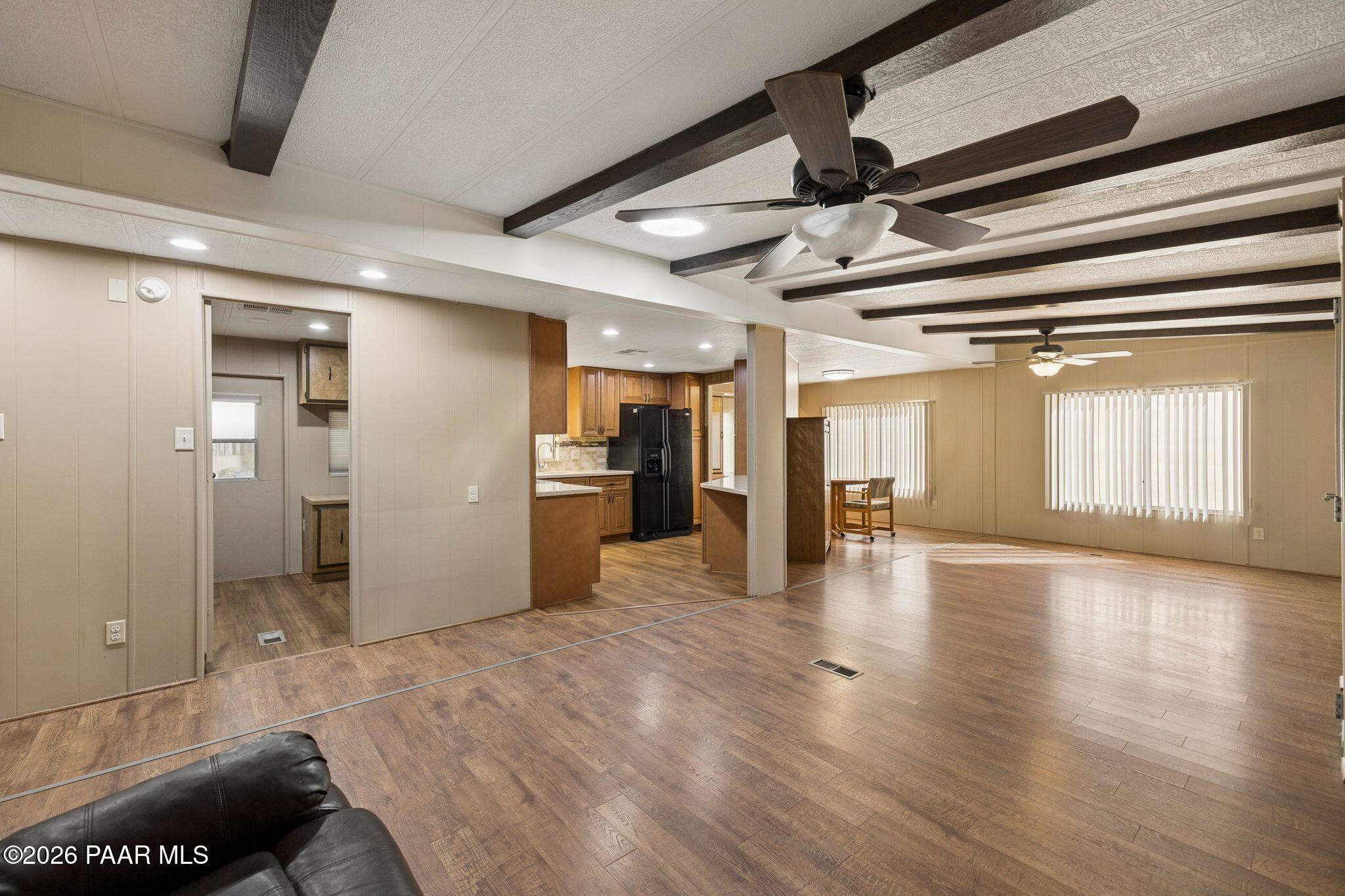 17441 East Bob White Road Mayer, AZ 86333 - Photo 11 of 30 LivingRoom