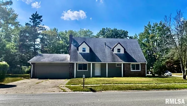 $220,000 | 300 South Glenview Drive, Carbondale, IL 62901