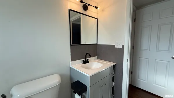$200,000 | 300 South Glenview Drive, Carbondale, IL 62901