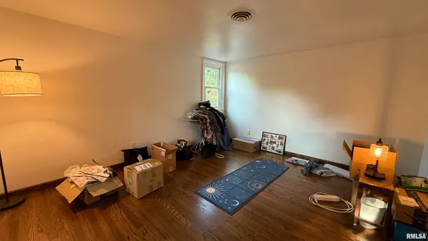 $200,000 | 300 South Glenview Drive, Carbondale, IL 62901