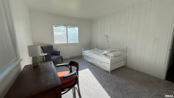 $200,000 | 300 South Glenview Drive, Carbondale, IL 62901