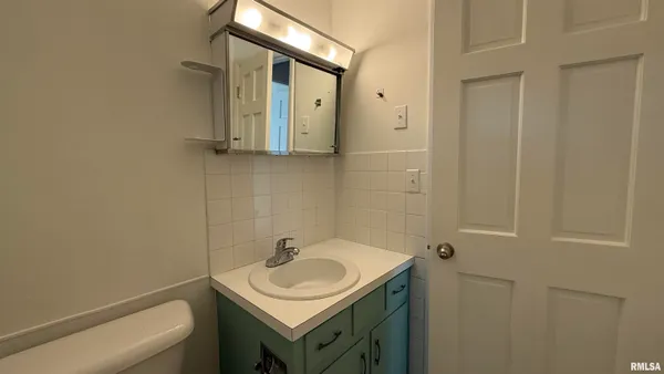 $200,000 | 300 South Glenview Drive, Carbondale, IL 62901