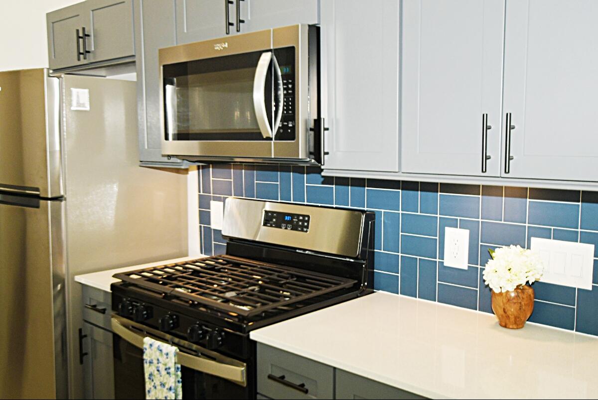 430 Post Road, Unit 182 Wells, ME 04090 - Photo 11 of 46 Gas Cooking