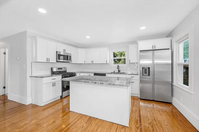 $689,900 | 6 Coolidge Street, Westford, MA 01886