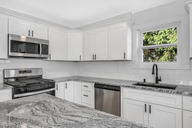 $689,900 | 6 Coolidge Street, Westford, MA 01886