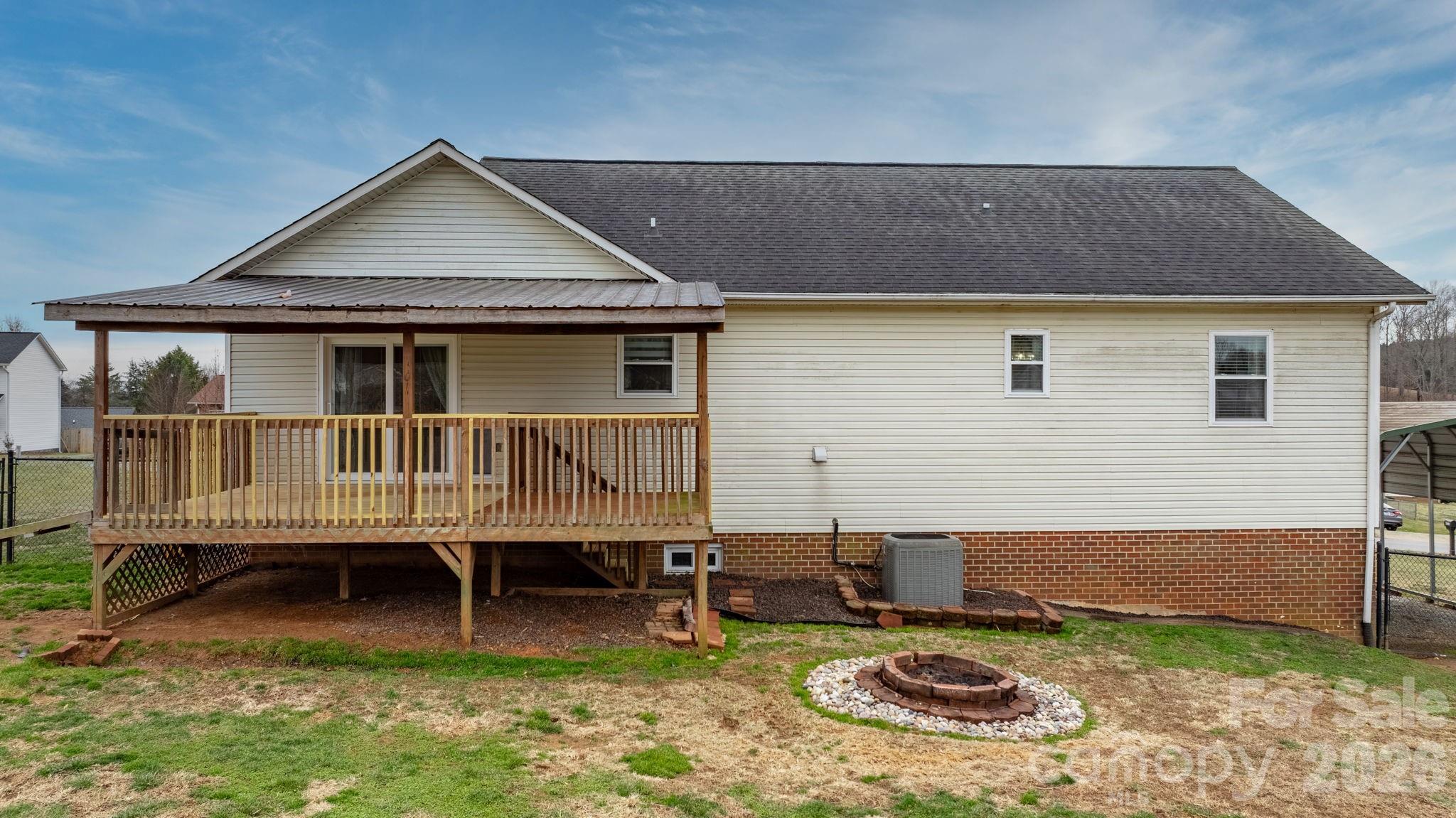 4820 Wordsworth Circle Conover, NC 28613 - Photo 32 of 38