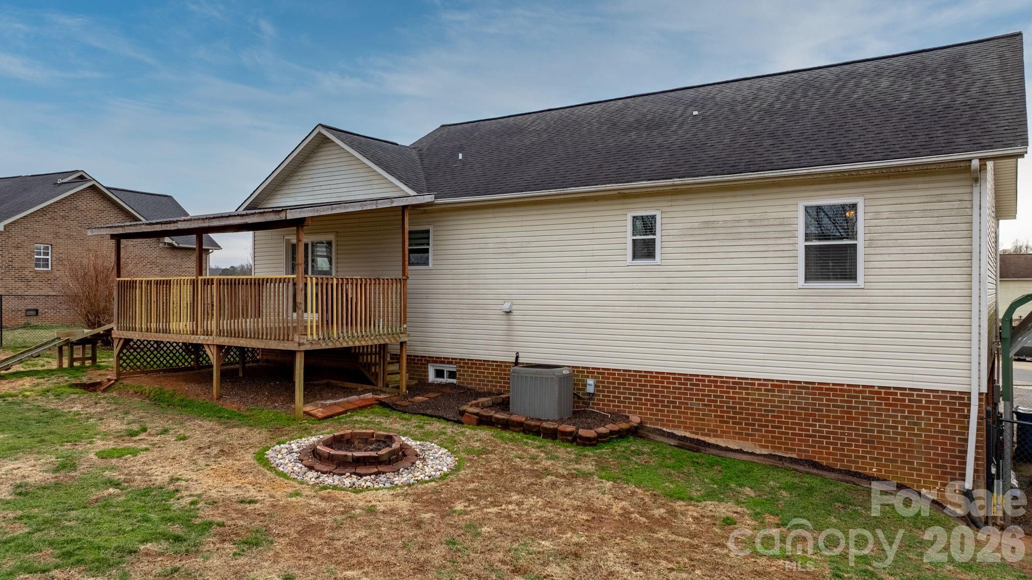 4820 Wordsworth Circle Conover, NC 28613 - Photo 33 of 38