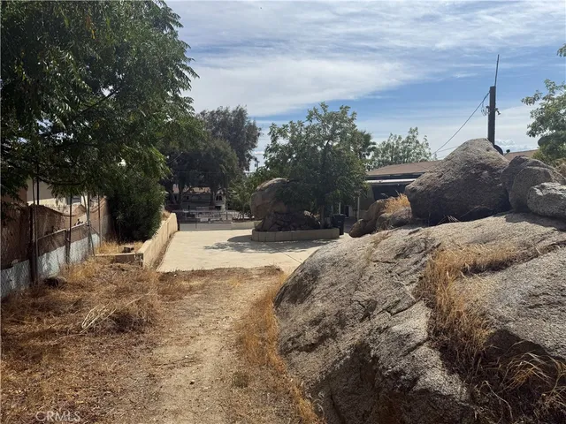 $330,000 | 540 Iroquois Road, Perris, CA 92570