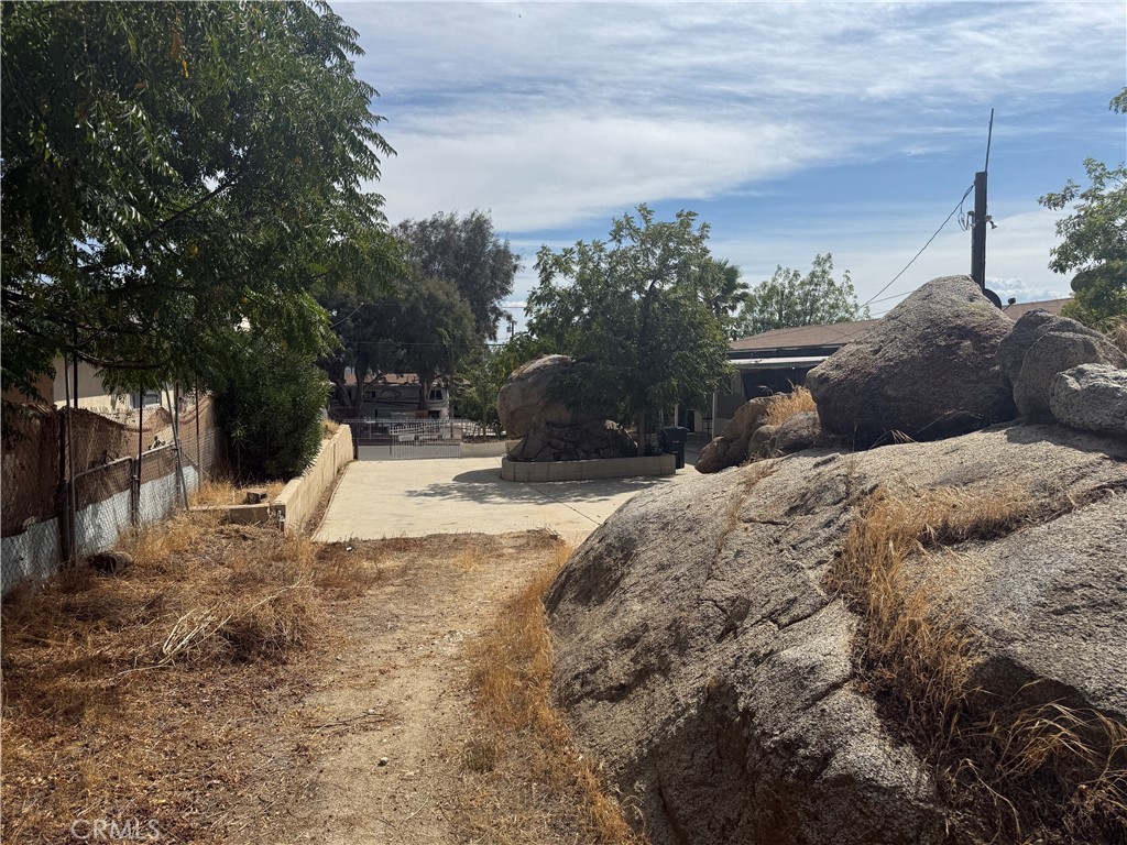 540 Iroquois Road Perris, CA 92570 - Photo 10 of 13