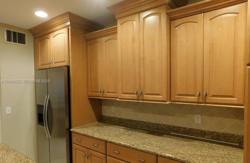 364 Southwest 19th Road Miami, FL 33129 - Photo 12 of 18