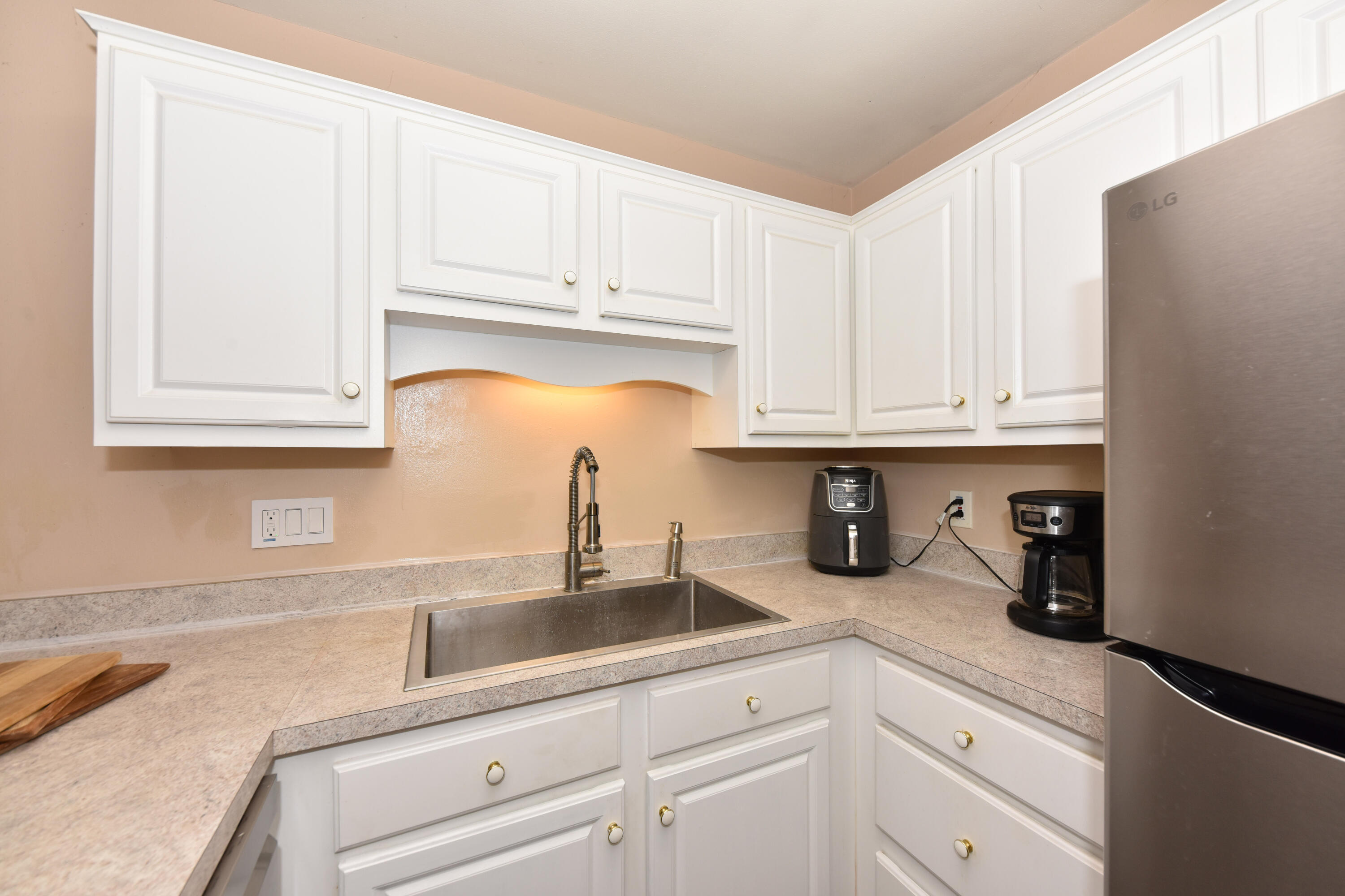 11907 West Appleton Avenue, Unit 20 Milwaukee, WI 53225 - Photo 11 of 44 White Cabinets Too!