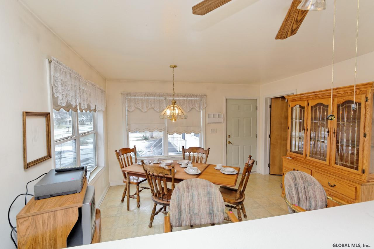 11 Echo Drive Rotterdam, NY 12306 - Photo 8 of 23 Photo 8