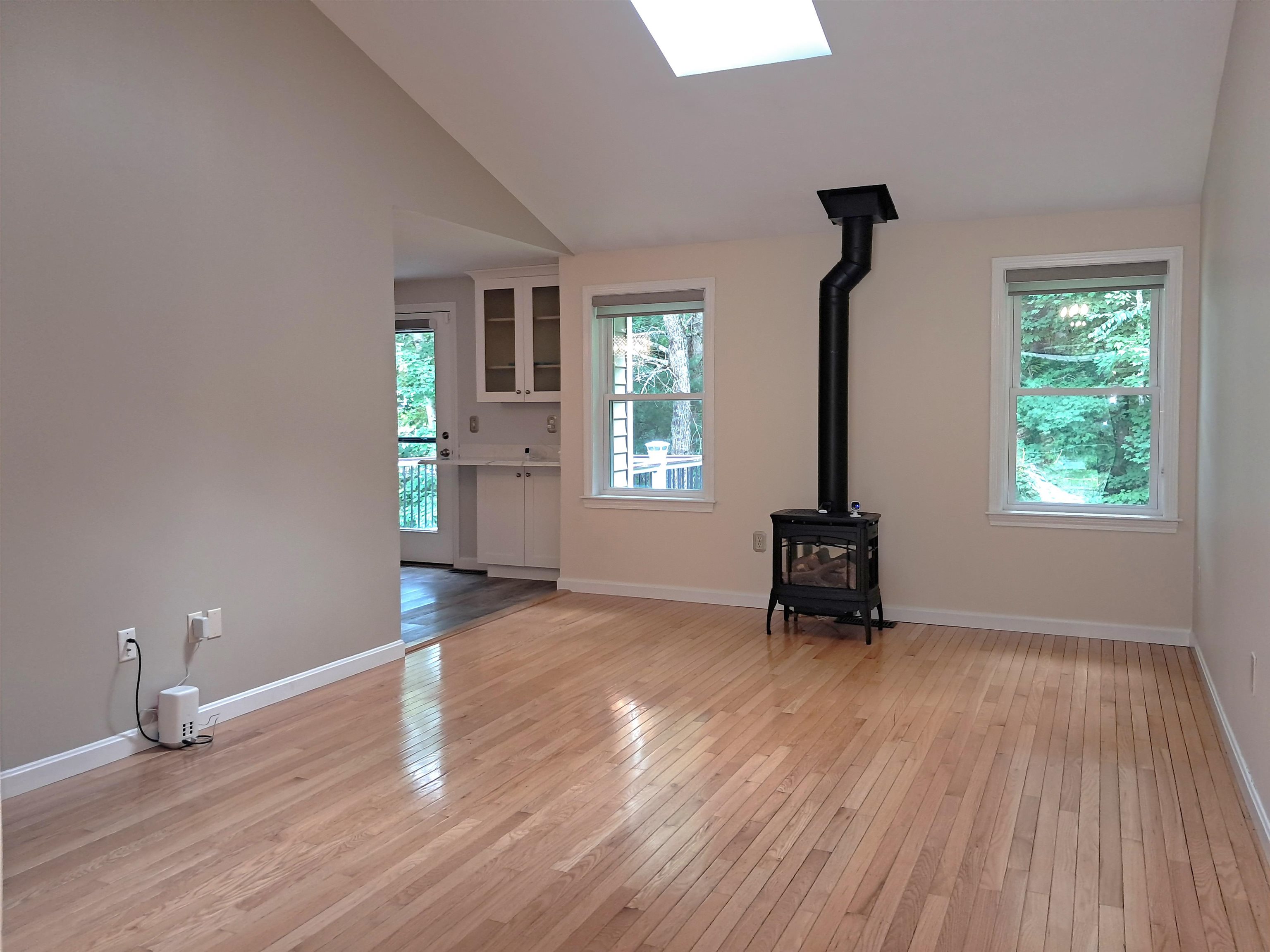 4 Sterling Way Hudson, NH 03051 - Photo 5 of 46