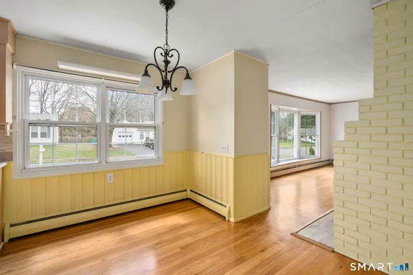 $289,900 | 215 Monroe Street, East Hartford, CT 06118