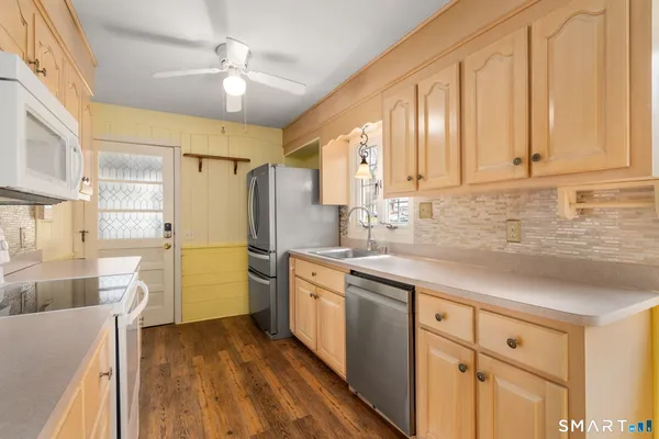 $289,900 | 215 Monroe Street, East Hartford, CT 06118