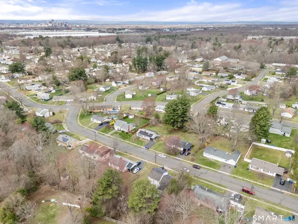 $289,900 | 215 Monroe Street, East Hartford, CT 06118