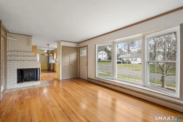 $289,900 | 215 Monroe Street, East Hartford, CT 06118