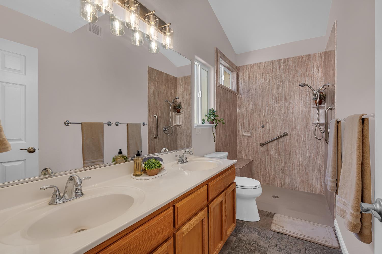 4611 Glimmer Lane Turlock, CA 95382 - Photo 25 of 45