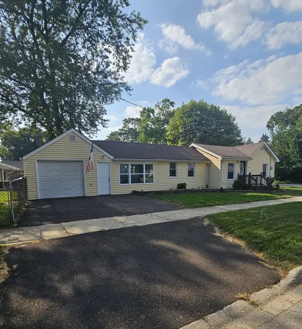 $239,900 | 900 Charles Street, Aurora, IL 60506
