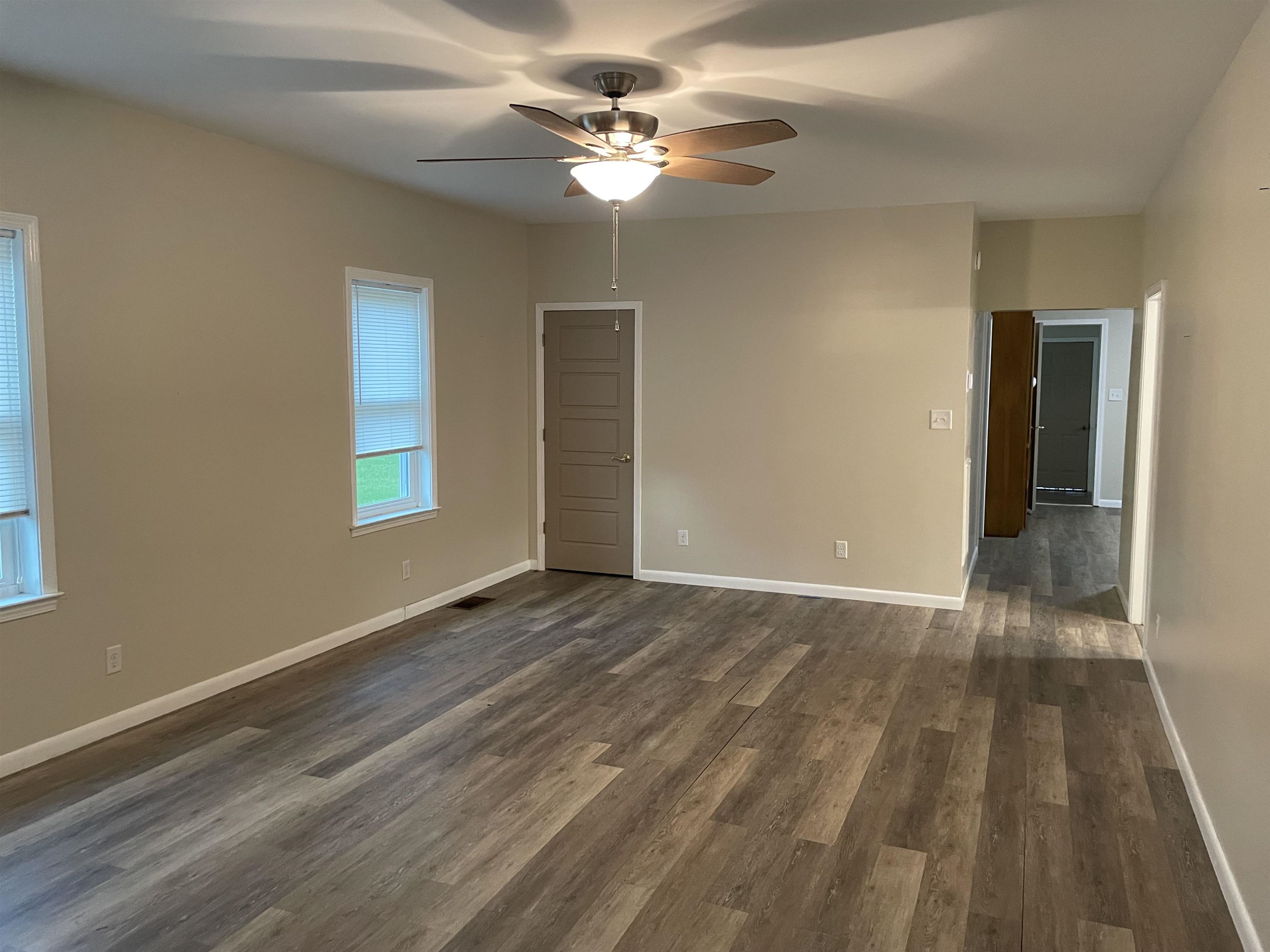 27518 Krehling Road Elberta, AL 36530 - Photo 3 of 7 Living Room