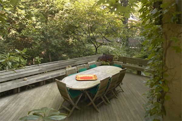 8 Lincoln Lane Cambridge, MA 02138 - Photo 9 of 13 a outdoor view with a sitting space