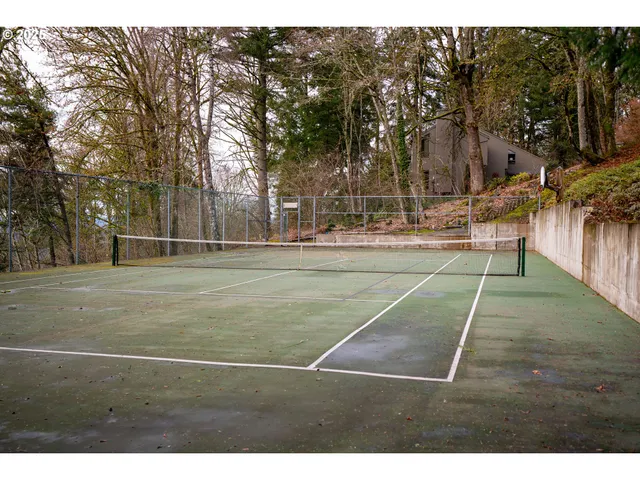 a view of a tennis court