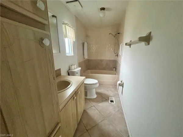 $1,850 | 130 Grassy Key Lane, Unit 37, Naples, FL 34114