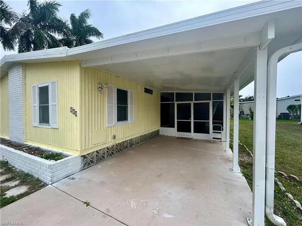 $1,850 | 130 Grassy Key Lane, Unit 37, Naples, FL 34114