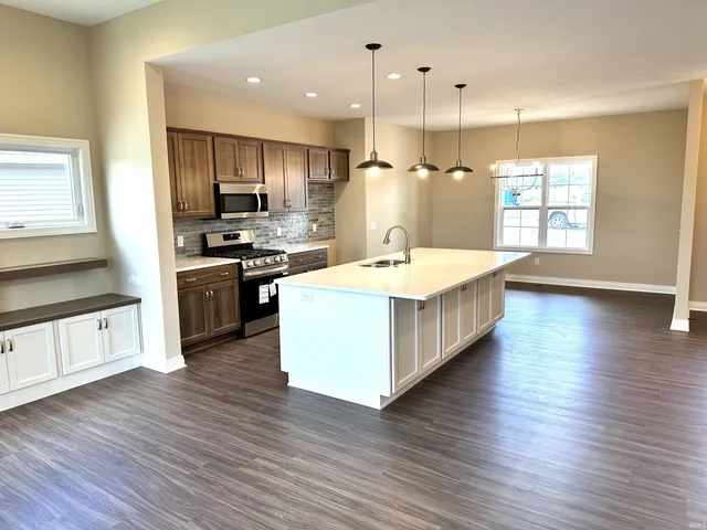 $394,900 | 1480 Monte Carlo Drive, Huntertown, IN 46748