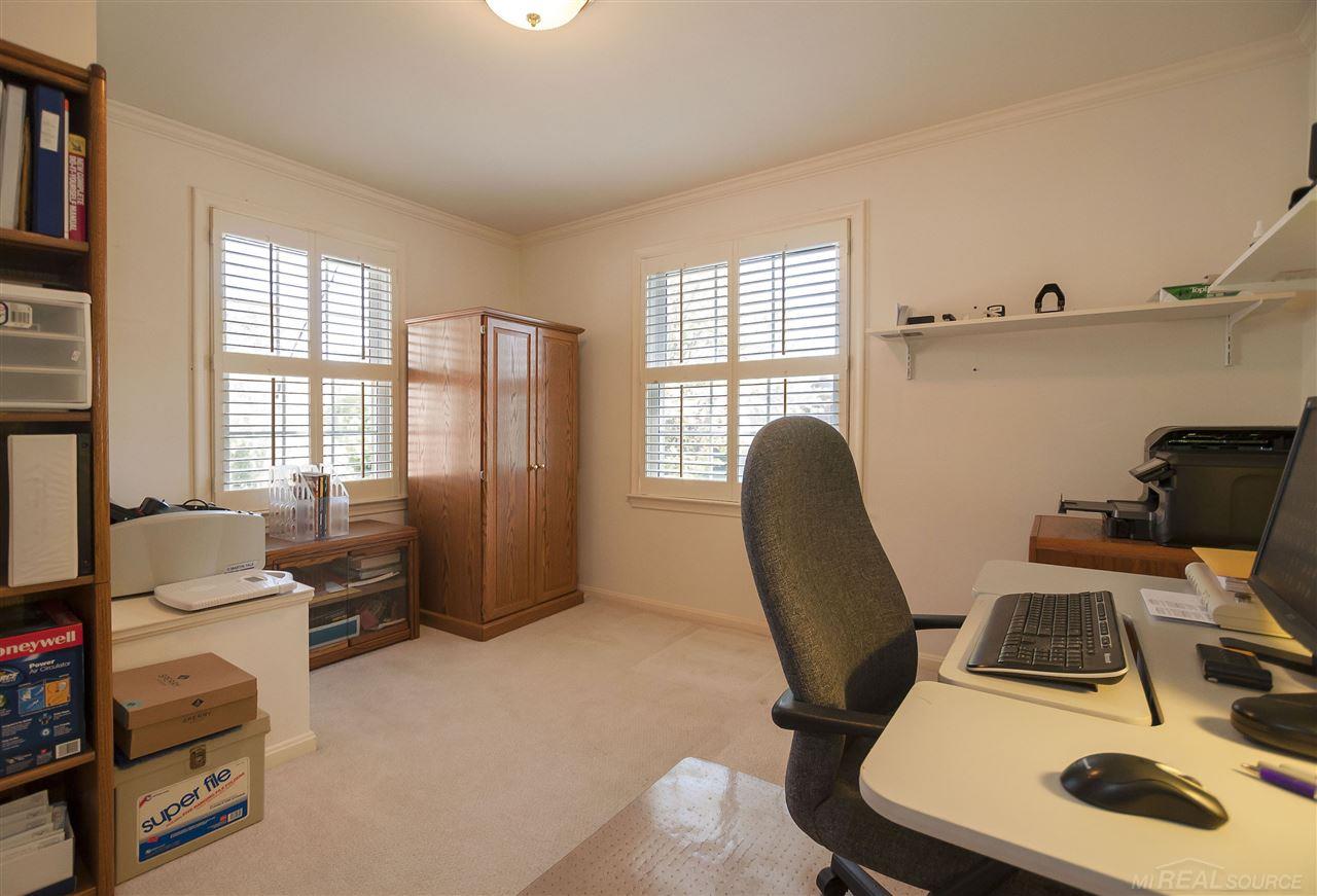 807 Lincoln Road Grosse Pointe, MI 48230 - Photo 22 of 37 31330457-21.JPG