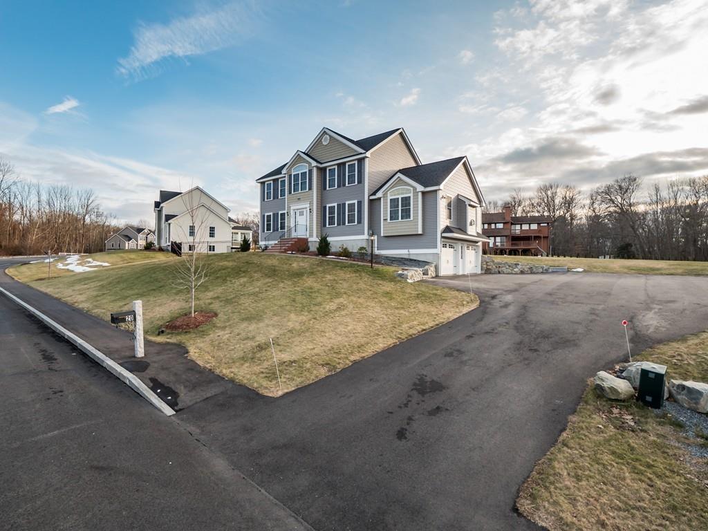 20 Old Pasture Road Dracut, MA 01826 - Photo 4 of 37 Gallery Image 4
