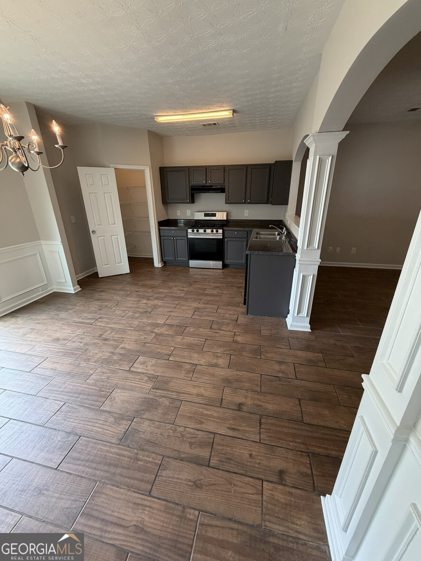 2911 Snapfinger Manor Decatur, GA 30035 - Photo 7 of 13