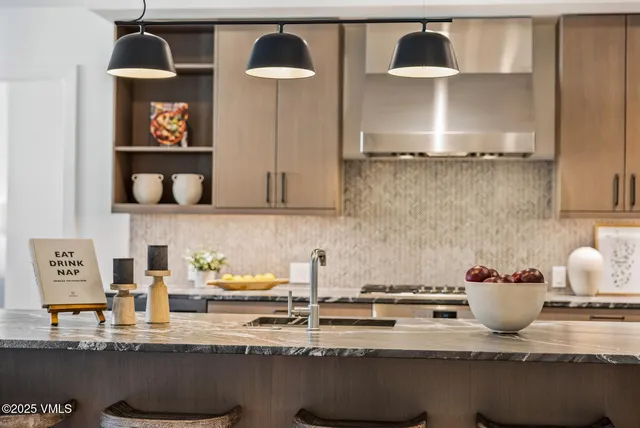 $2,375,000 | 38460 Hwy 6 Avon Co 81620, Unit 424, Avon, CO 81620