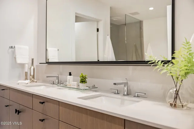 $2,375,000 | 38460 Hwy 6 Avon Co 81620, Unit 424, Avon, CO 81620