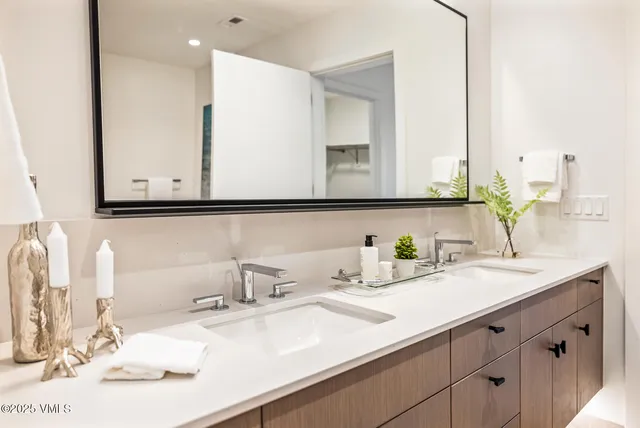 $2,375,000 | 38460 Hwy 6 Avon Co 81620, Unit 424, Avon, CO 81620