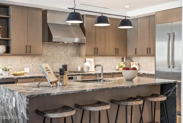 $2,375,000 | 38460 Hwy 6 Avon Co 81620, Unit 424, Avon, CO 81620