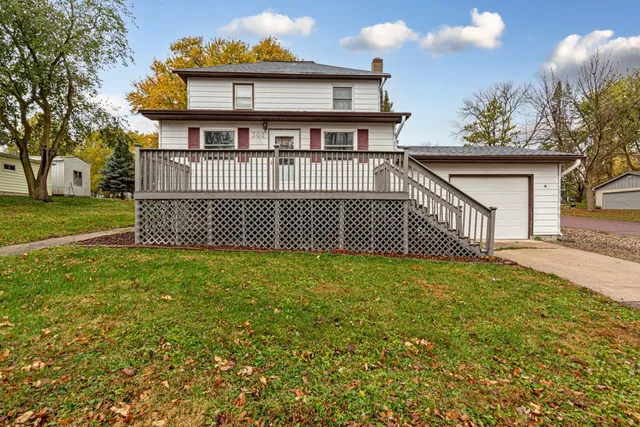 $179,900 | 303 3rd Street North, Ellendale, MN 56026