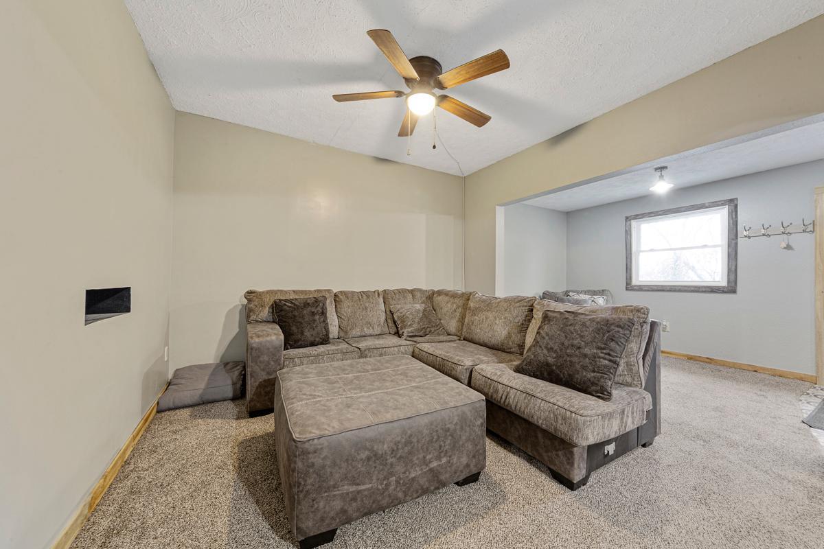 303 3rd Street North Ellendale, MN 56026 - Photo 14 of 38